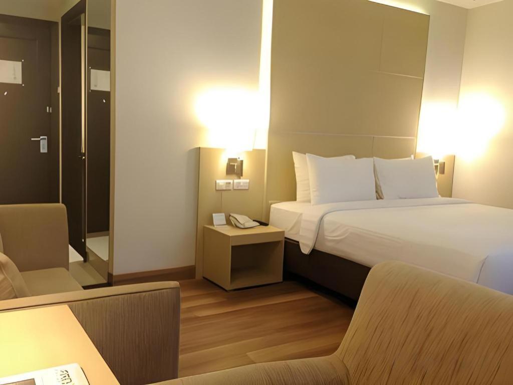 Horison Hotel Sukabumi Luaran gambar