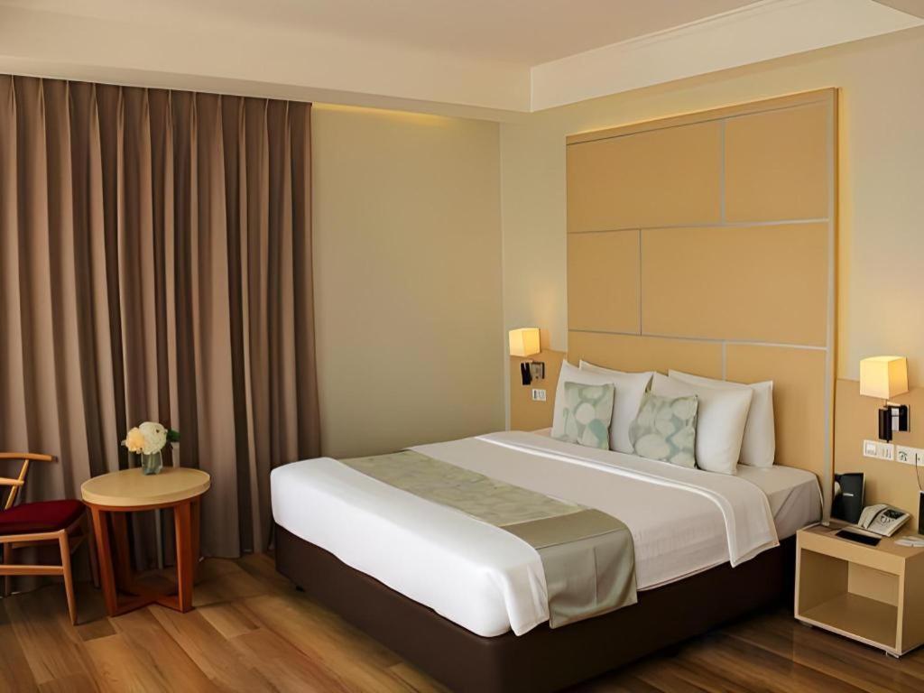 Horison Hotel Sukabumi Luaran gambar