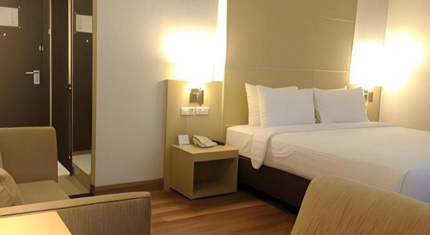 Horison Hotel Sukabumi Luaran gambar