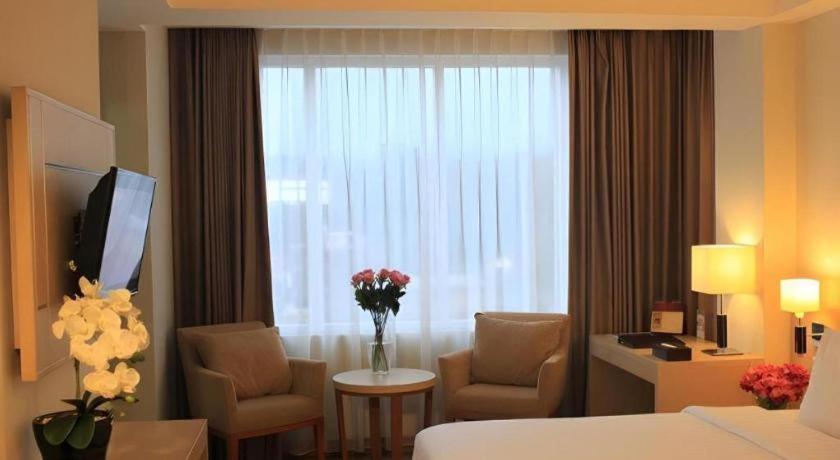 Horison Hotel Sukabumi Luaran gambar
