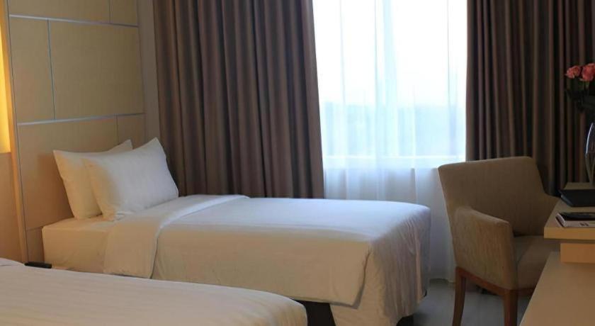 Horison Hotel Sukabumi Luaran gambar