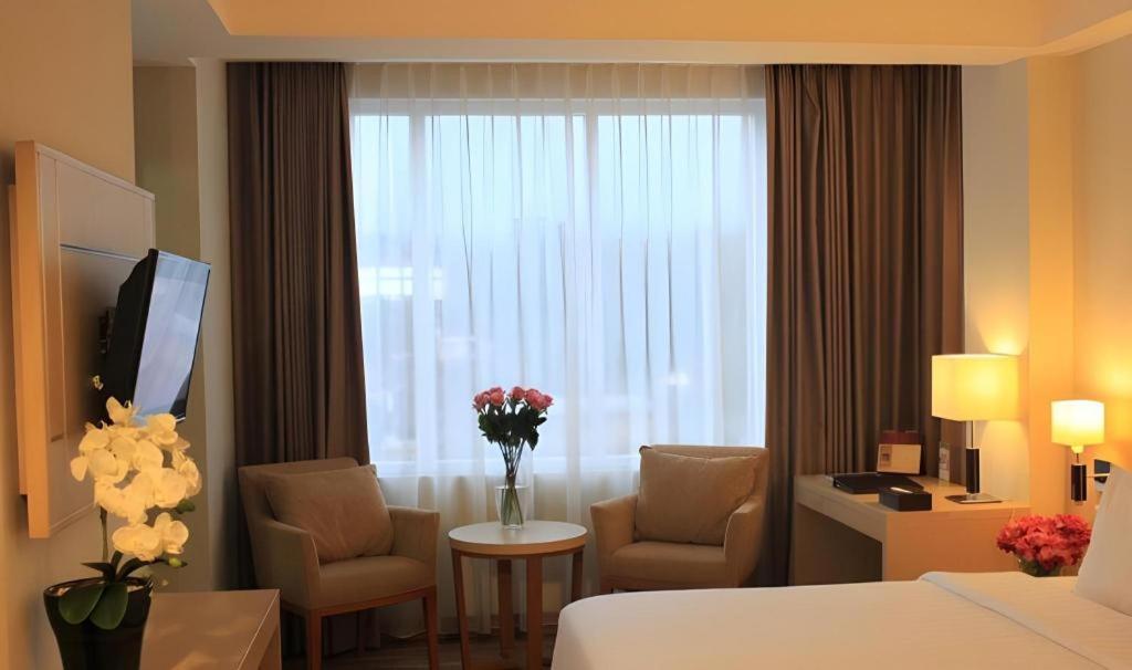 Horison Hotel Sukabumi Luaran gambar
