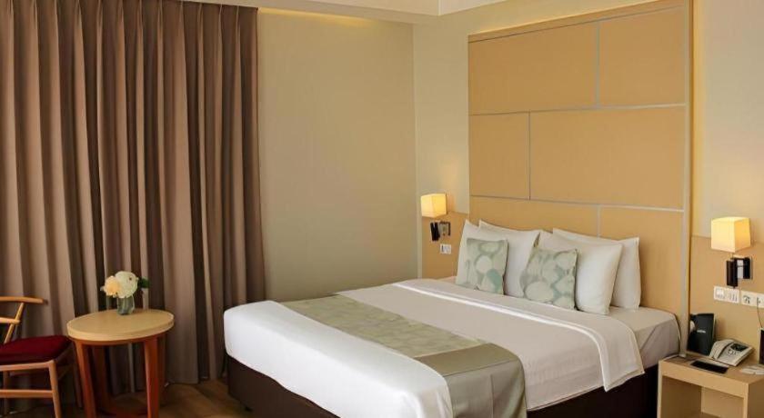 Horison Hotel Sukabumi Luaran gambar