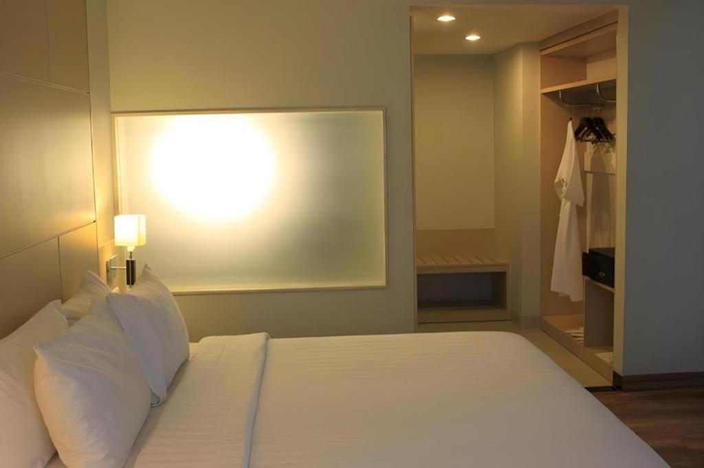 Horison Hotel Sukabumi Luaran gambar